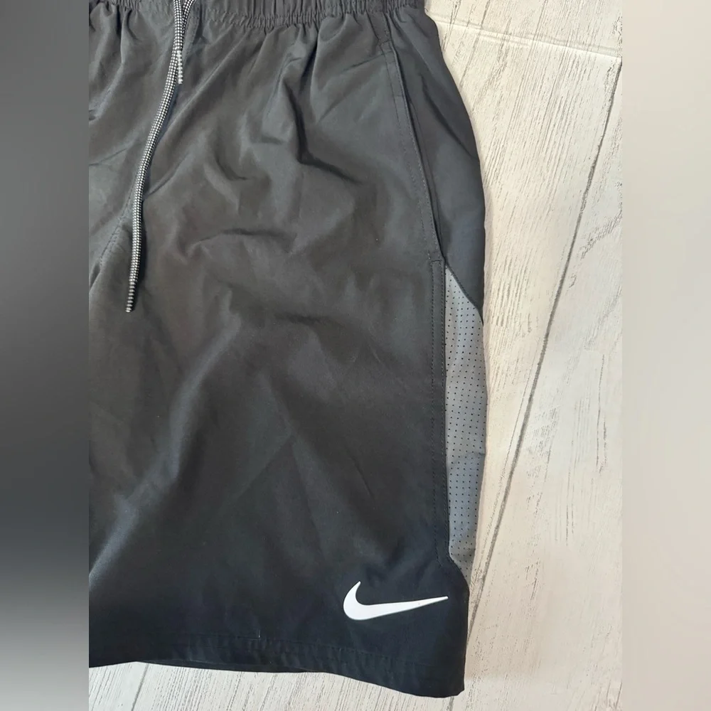 Nike Men's Contend Volley Swim Trunks